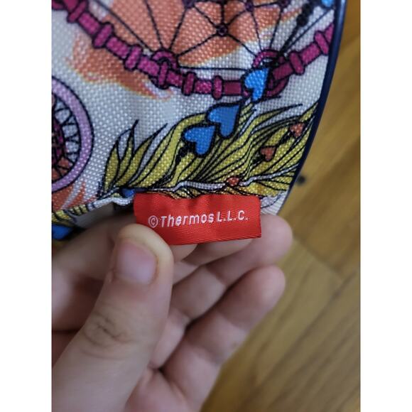 Thermos Insulated Can Cooler Bag – 6 Can – Boho Feather Print – Soft Sided - Picture 9 of 10